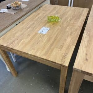 Esstisch Tisch + Massivholz Eiche 
+Echte Baumkante