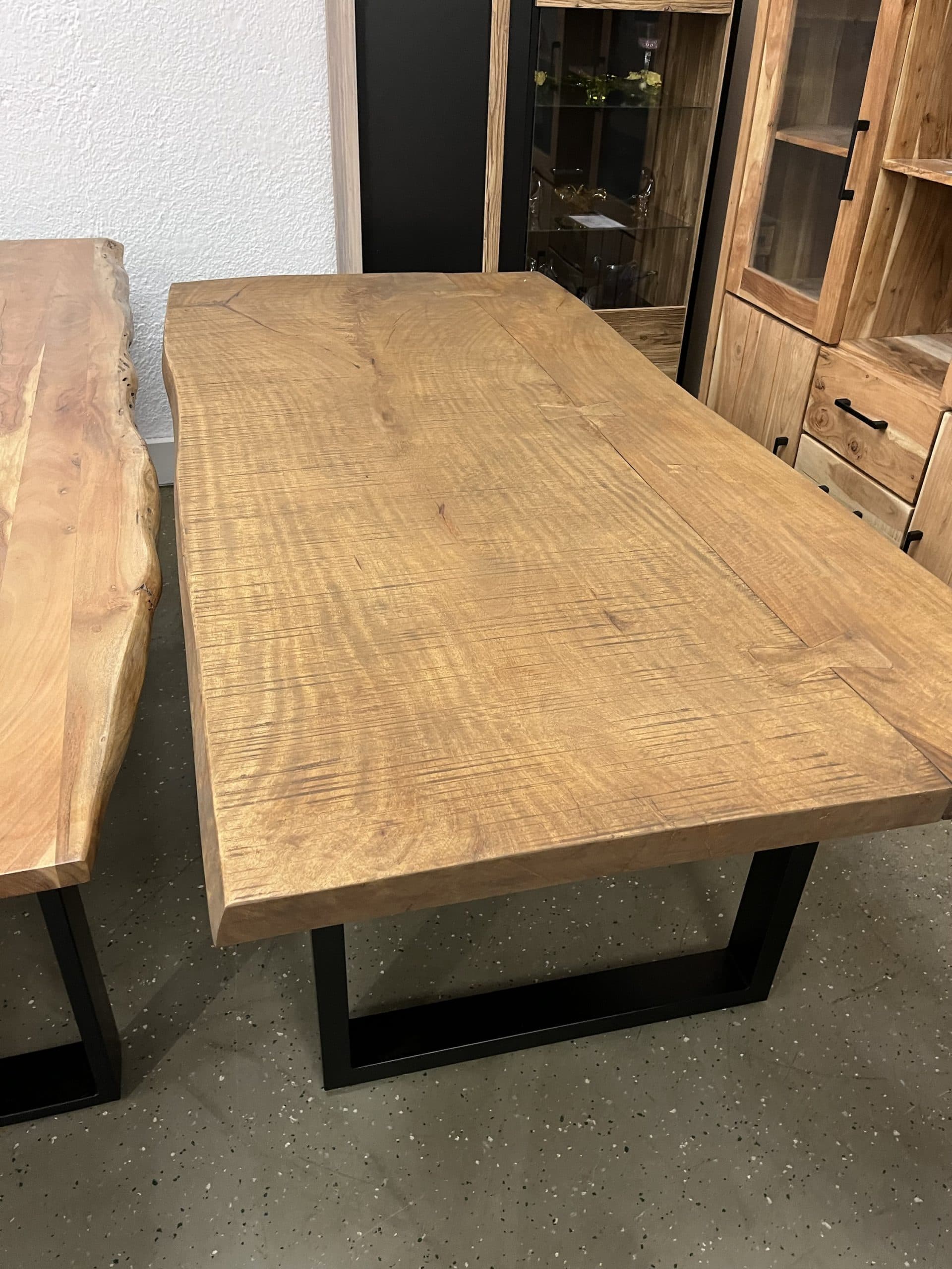 Esstisch aus Mango Holz Massiv mit Baumkante 180x90x78 cm geölt. – Bild 2