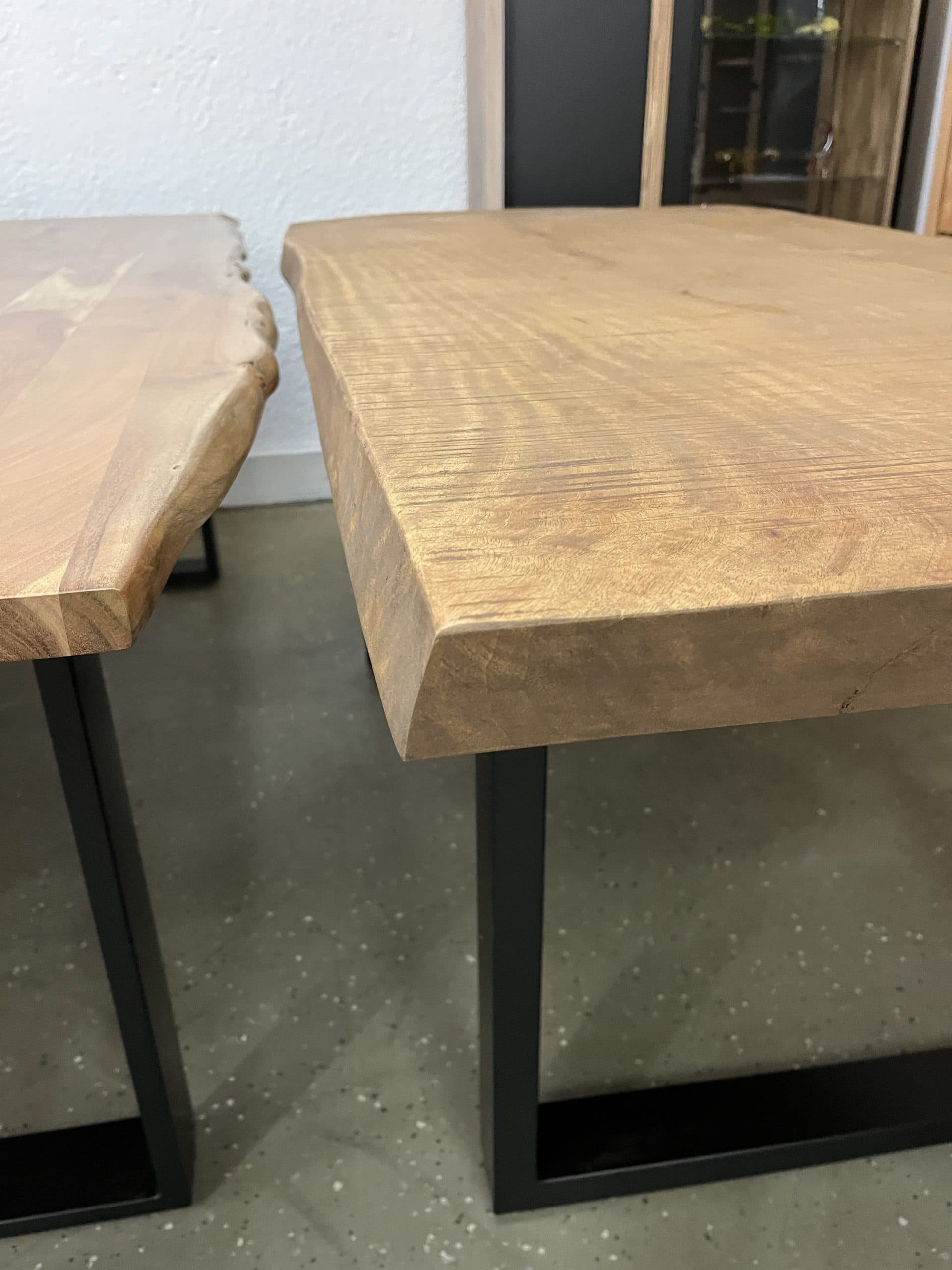 Esstisch aus Mango Holz Massiv mit Baumkante 180x90x78 cm geölt. – Bild 3