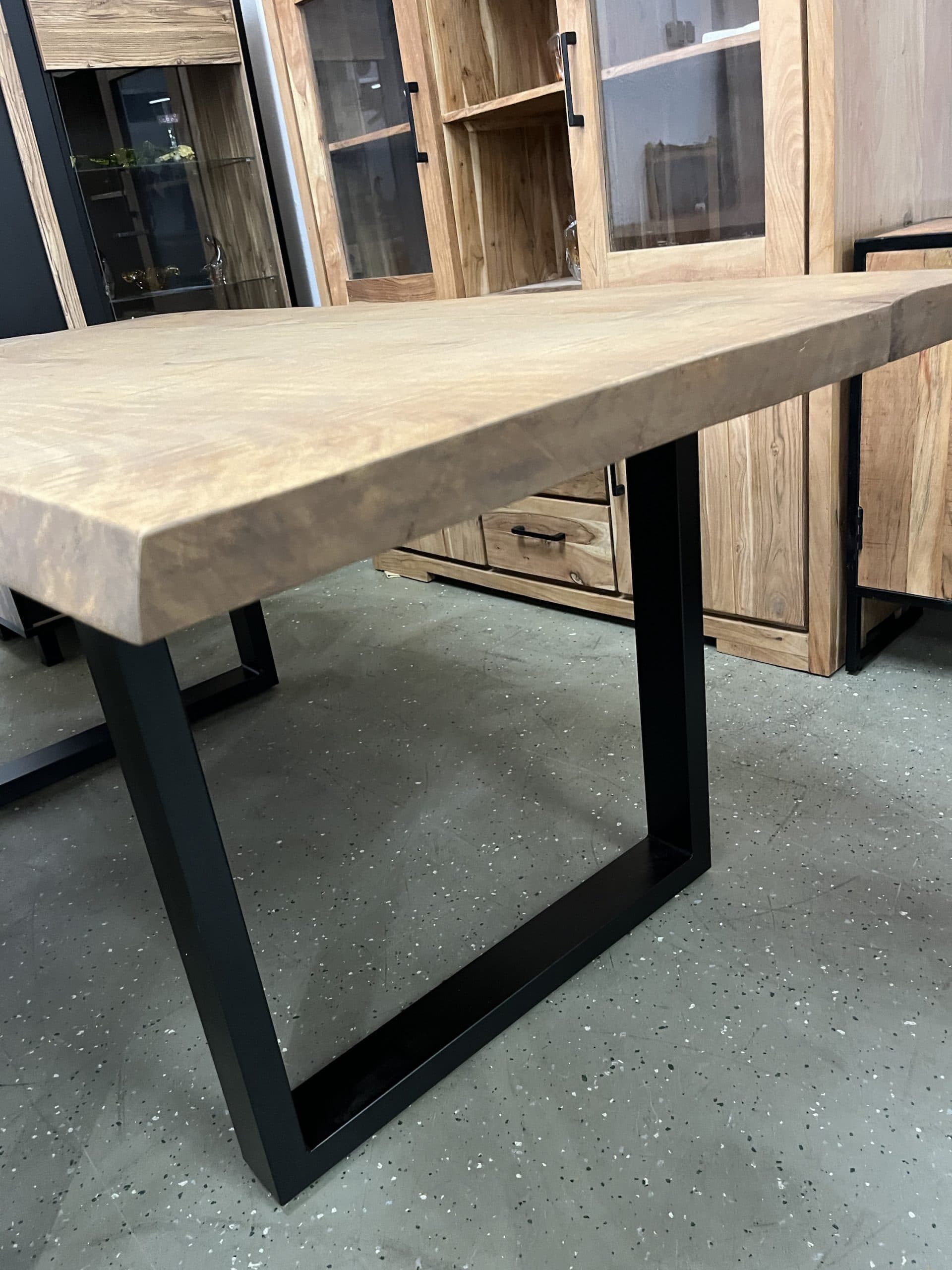 Esstisch aus Mango Holz Massiv mit Baumkante 180x90x78 cm geölt. – Bild 4