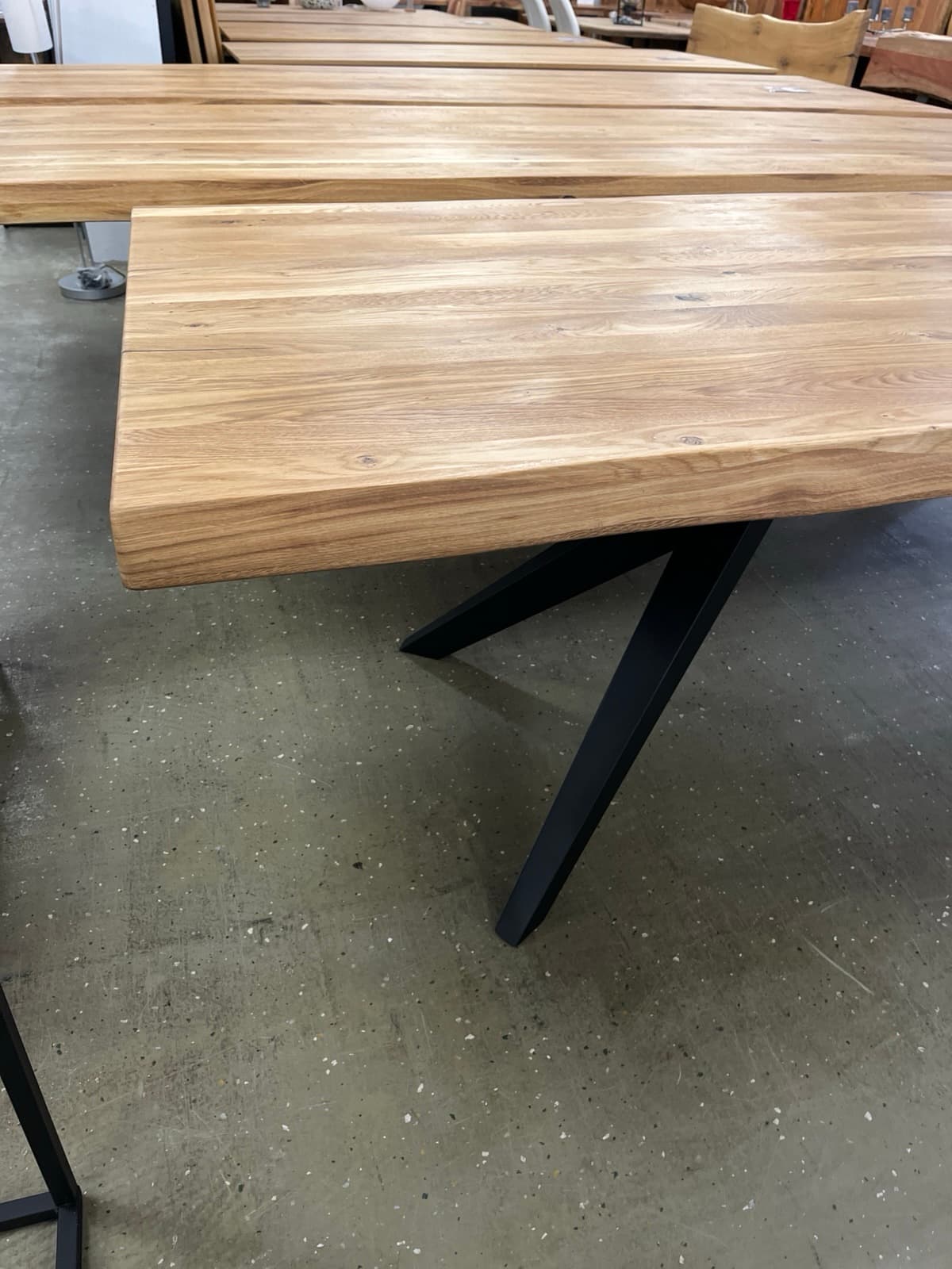 Esstisch aus Eiche Massiv mit Baumkante 260x100x75 cm 60 mm Stark gedoppelt – Bild 11