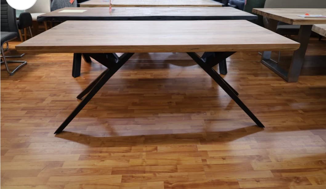 Esstisch Tisch + Massivholz Akazie +
Designer Gestell