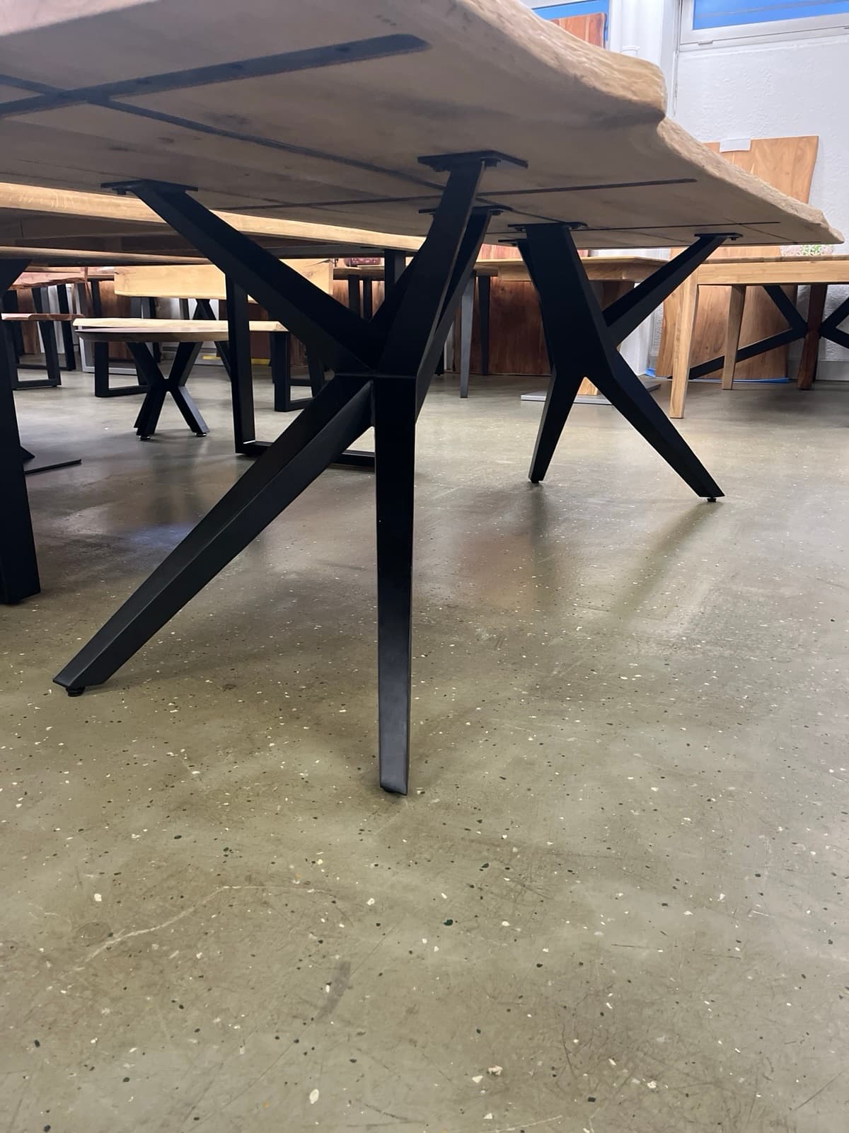 Esstisch Tisch +Massivholz Eiche VOLL 4cm +Baumkante +Epoxidharz 260x100 cm – Bild 14