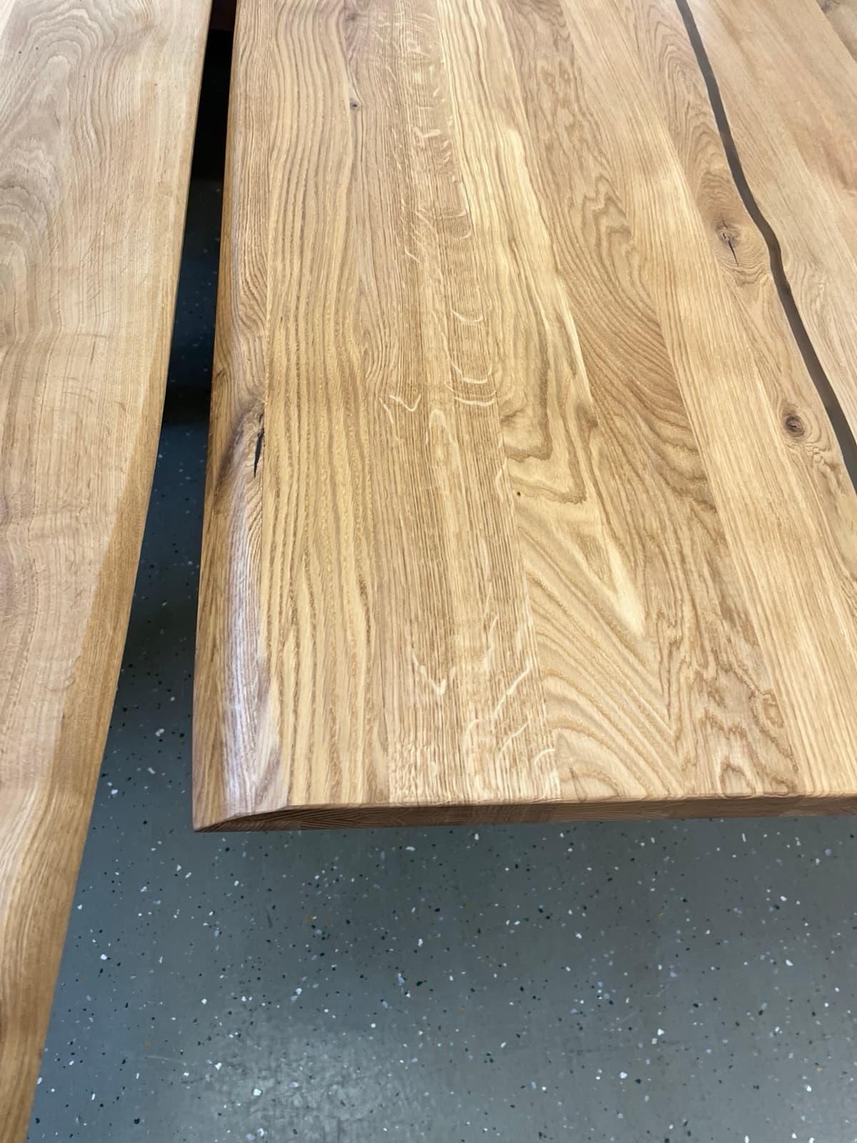 Esstisch Tisch + Massivholz Eiche 200x100x75 Epoxidharz mit Stern / Doppel X und U Gestell – Bild 12